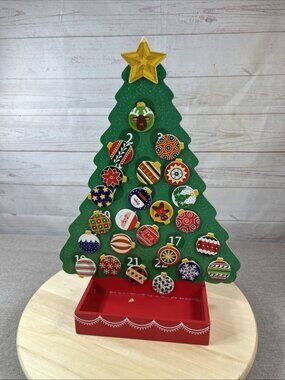 Melissa & Doug Wooden Magnetic Calendar Countdown to Christmas Tree 16”x 12”